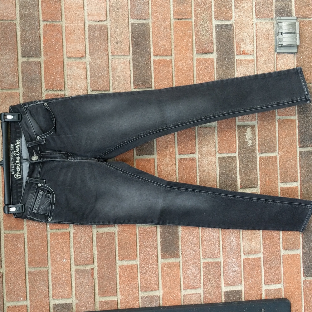 Mr. Lee Jeans - Picture 1 of 13
